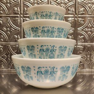 Vintage Pyrex Set of 4 Turquoise Amish Butterprint Nested Mixing Bowls